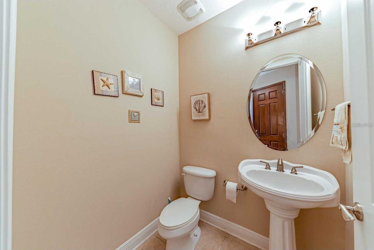 1042 Bellasol Way #203 - Photo 7 of 36