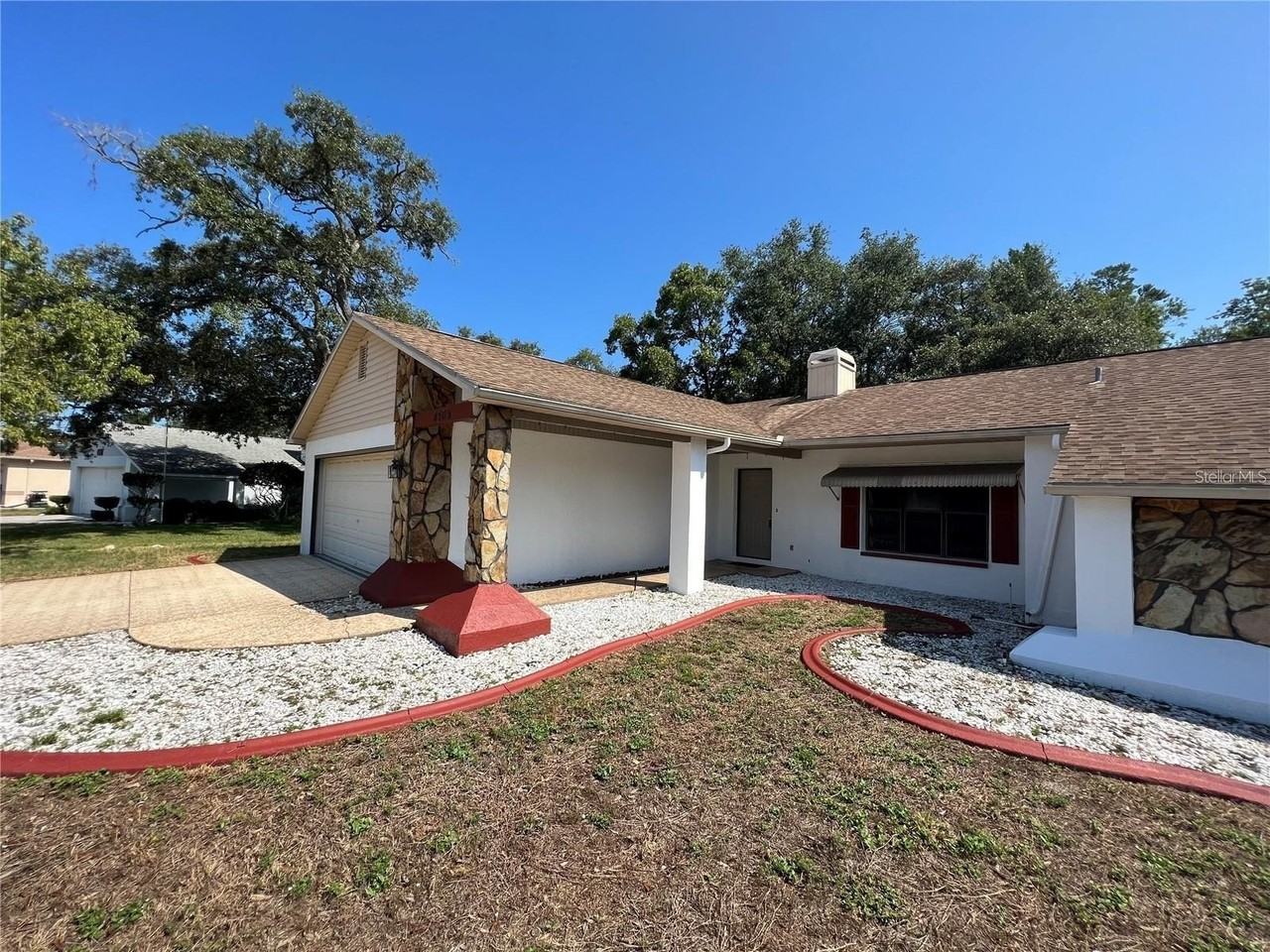 8205 Pagoda Dr - Photo 2 of 13