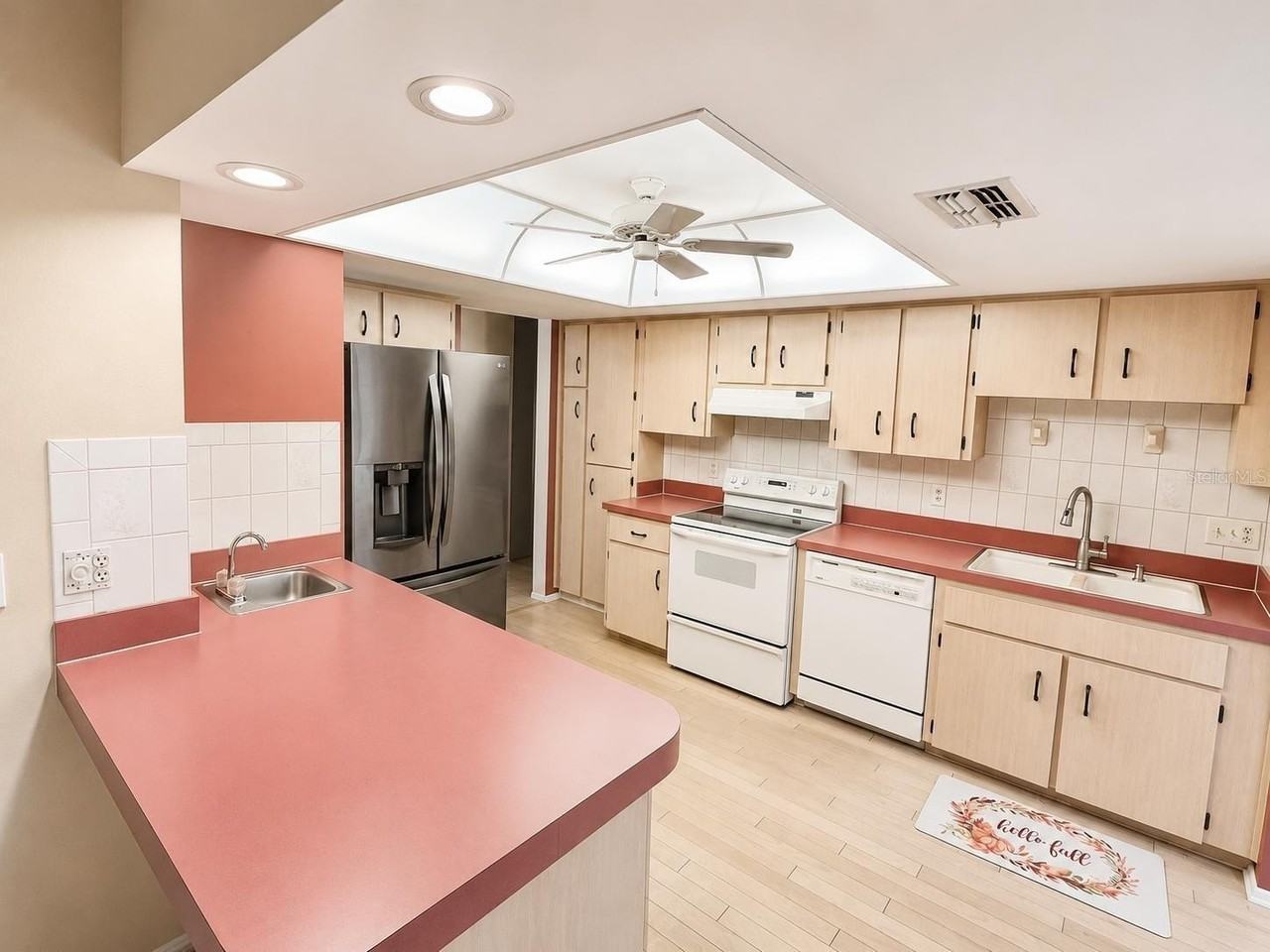 8205 Pagoda Dr - Photo 6 of 13