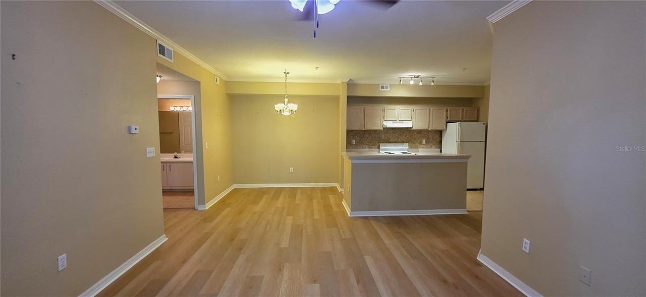 5618 Pinnacle Heights Cir #211 - Photo 6 of 47