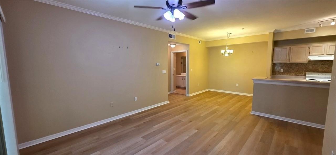 5618 Pinnacle Heights Cir #211 - Photo 7 of 47