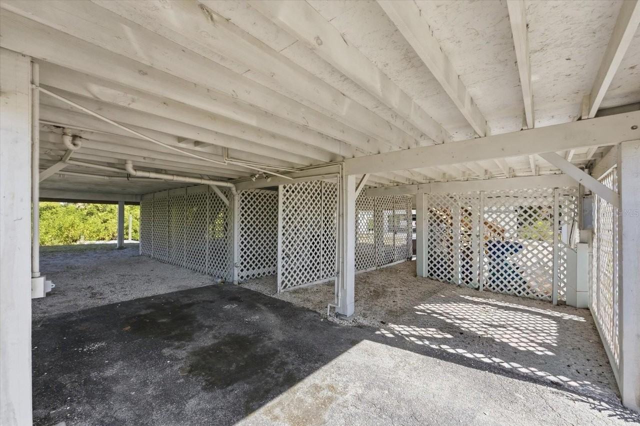 3303 W Shell Point Rd - Photo 4 of 22