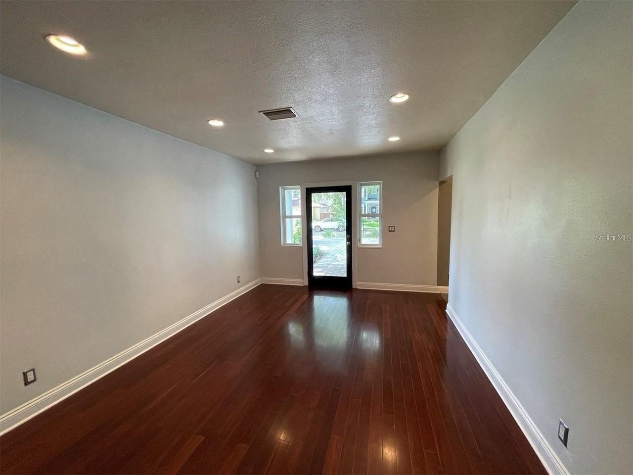 3903 W Corona St - Photo 3 of 21