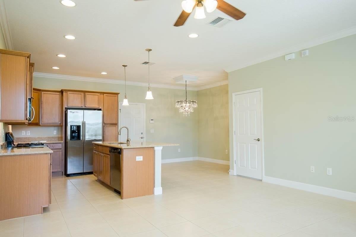 16856 Dorman Rd - Photo 4 of 33