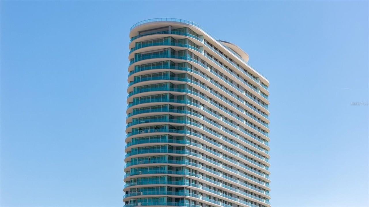 400 Central Ave #3906