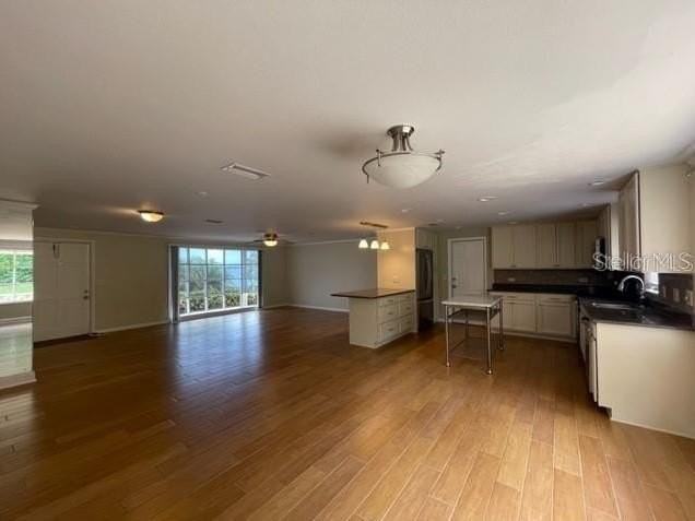 1326 Lake Ariana Blvd - Photo 5 of 37