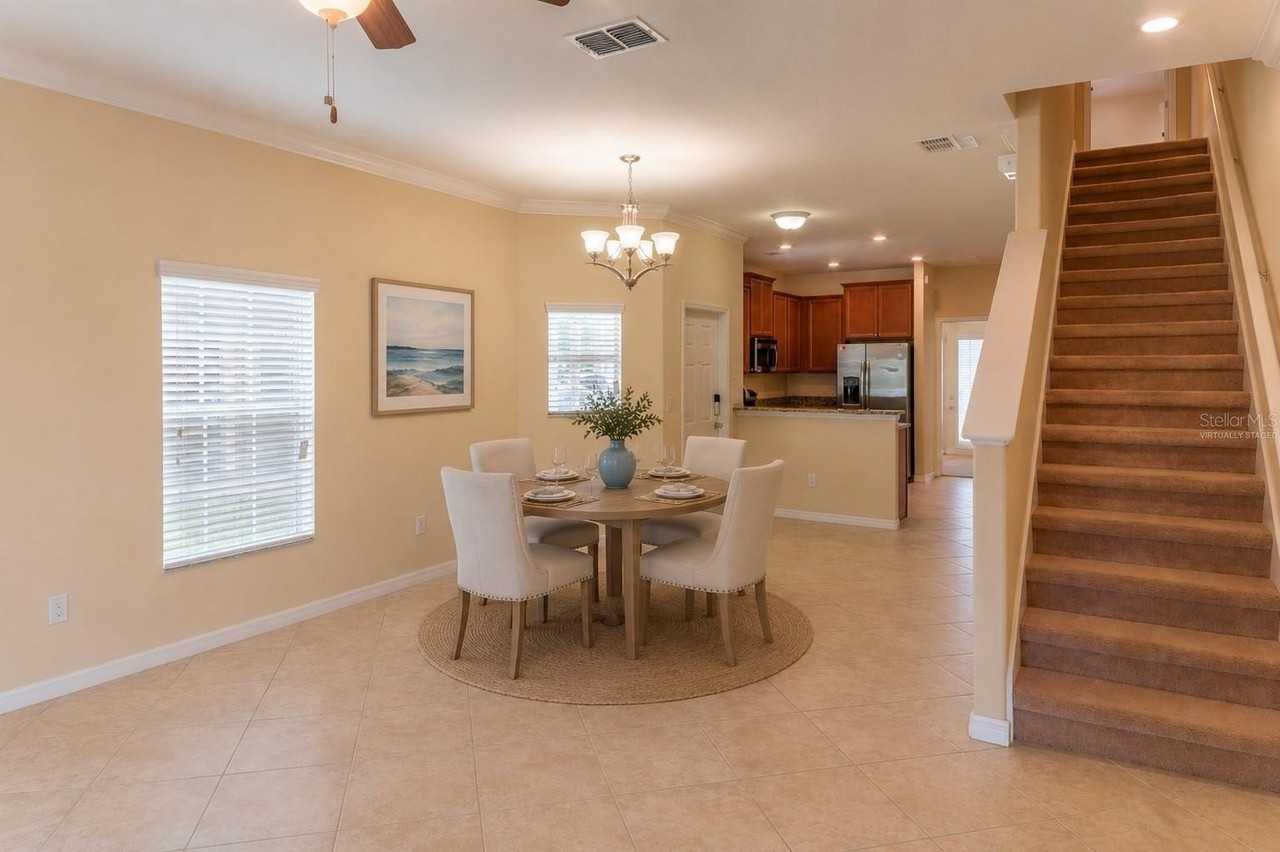 31235 Claridge Pl - Photo 4 of 33