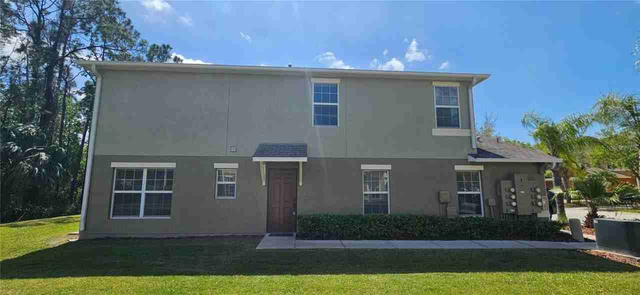 2802 Birchcreek Dr - Photo 2 of 20