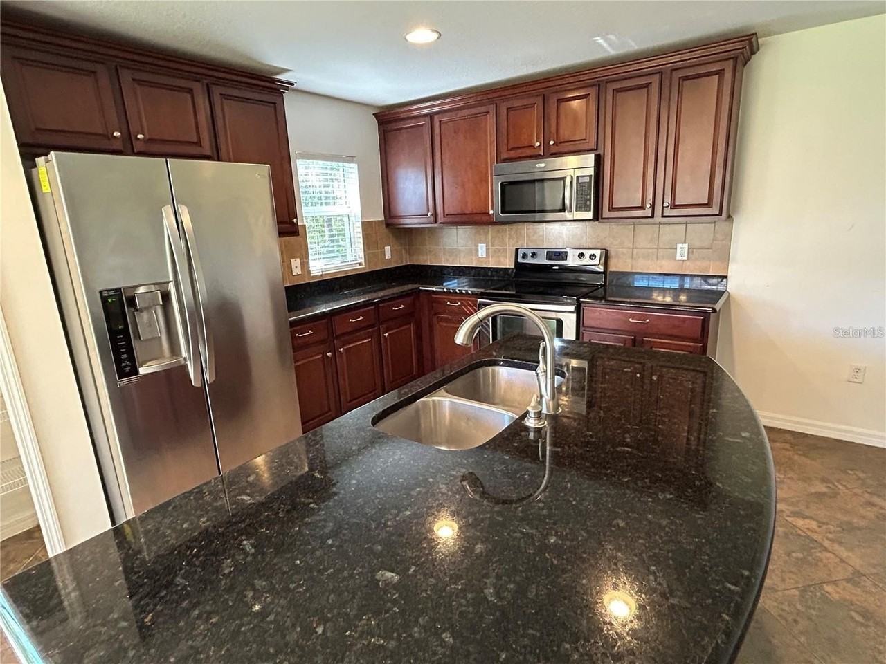 2802 Birchcreek Dr - Photo 7 of 20
