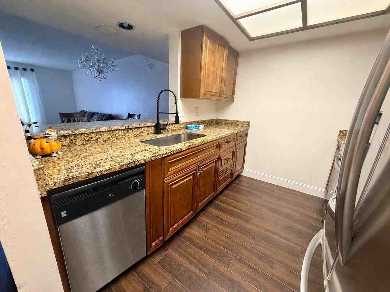 13602 S Village Dr #1106 - Photo 5 of 16