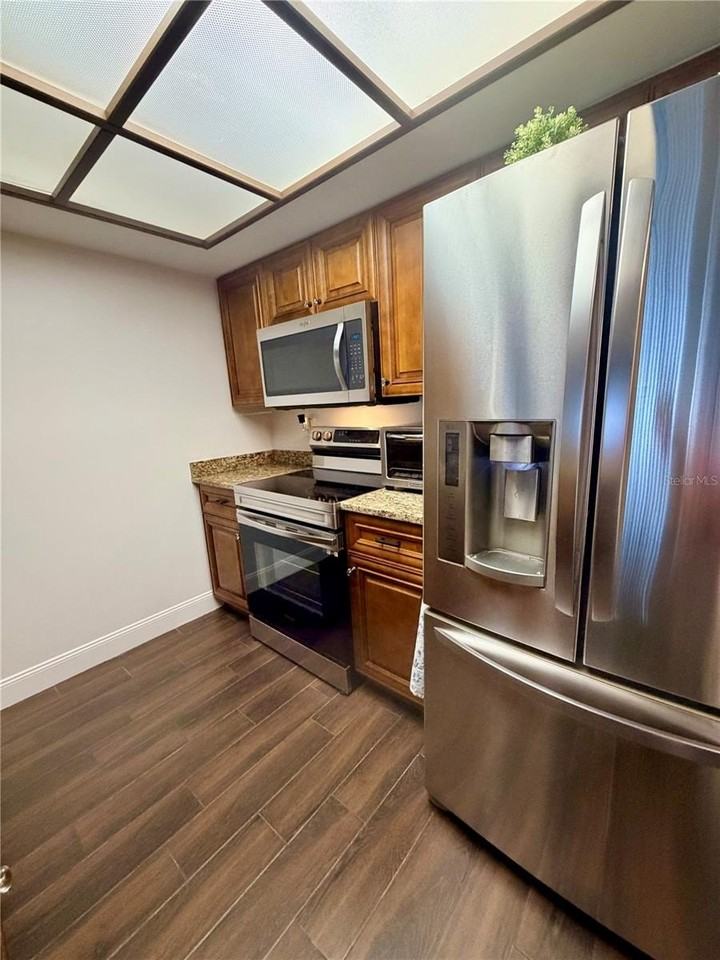 13602 S Village Dr #1106 - Photo 6 of 16