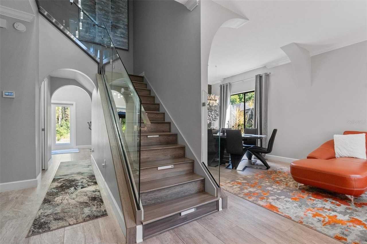 13228 Royal George Ave - Photo 4 of 43