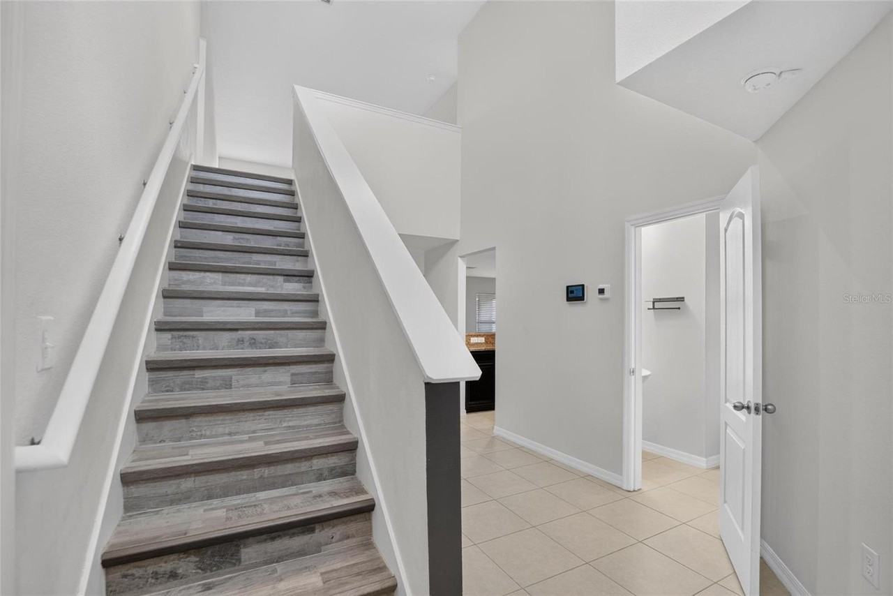 1115 Wynnmere Walk Ave - Photo 6 of 50