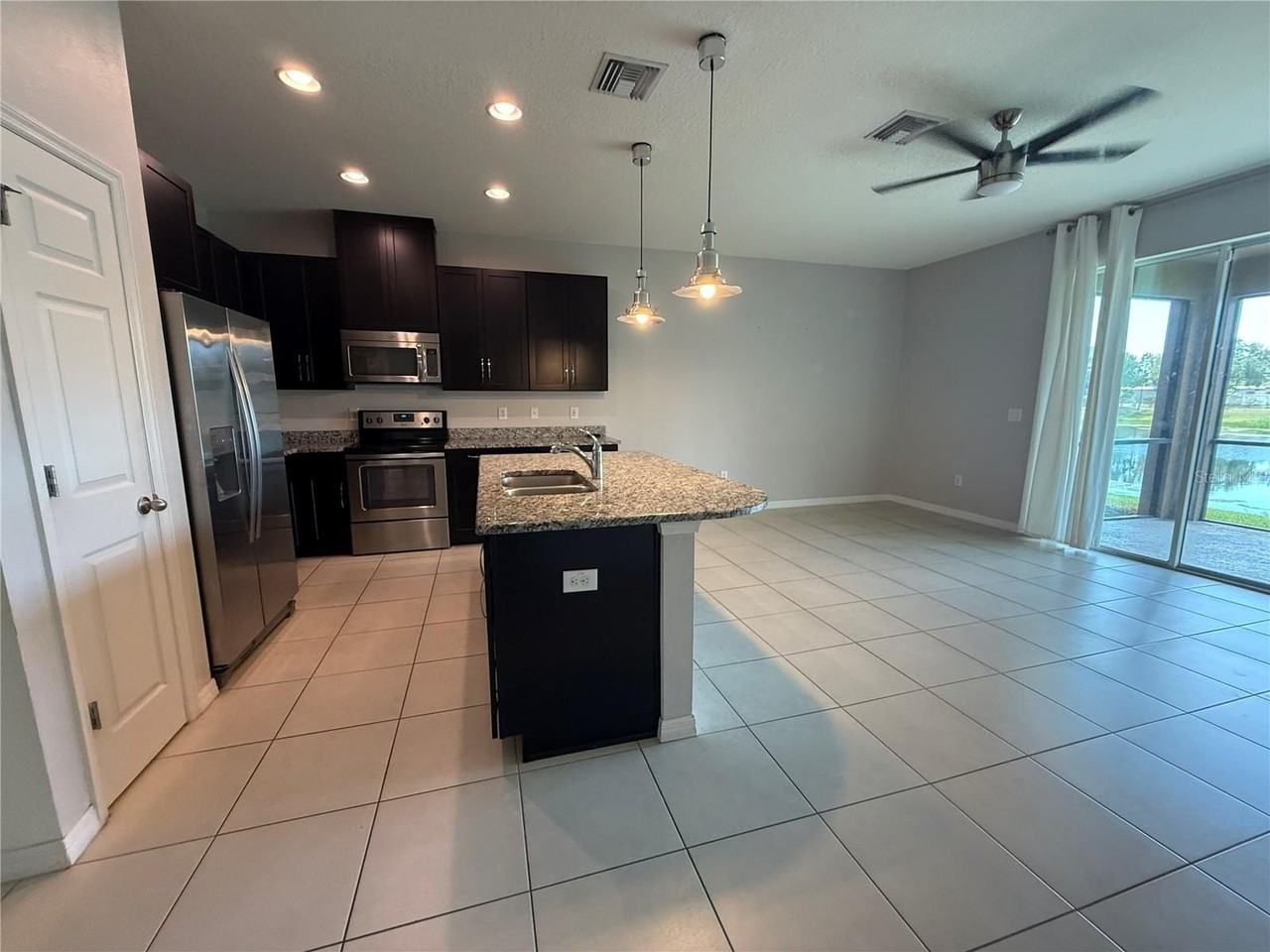 6843 40th Ln N - Photo 2 of 18
