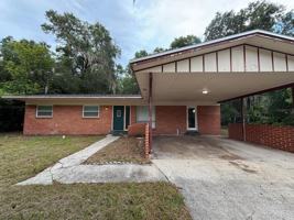 featured image of 1121 Ne 13th Ave