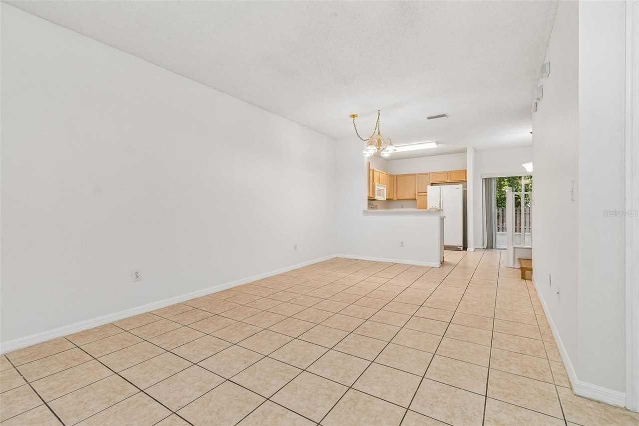 6245 Osprey Lake Cir - Photo 5 of 50