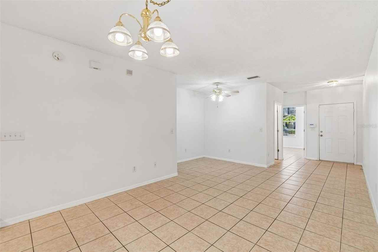 6245 Osprey Lake Cir - Photo 7 of 50