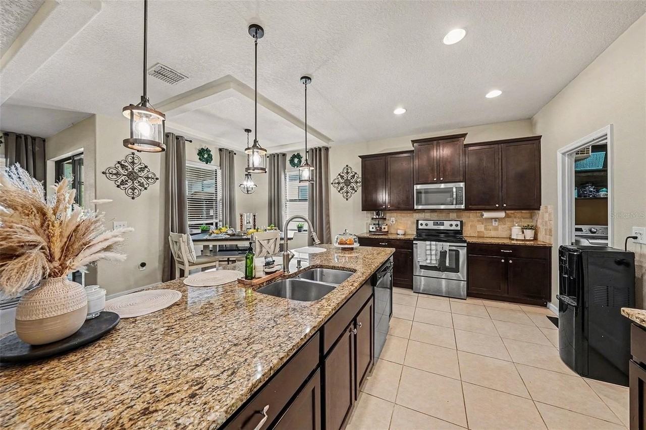 12530 Ballentrae Forest Dr - Photo 5 of 25