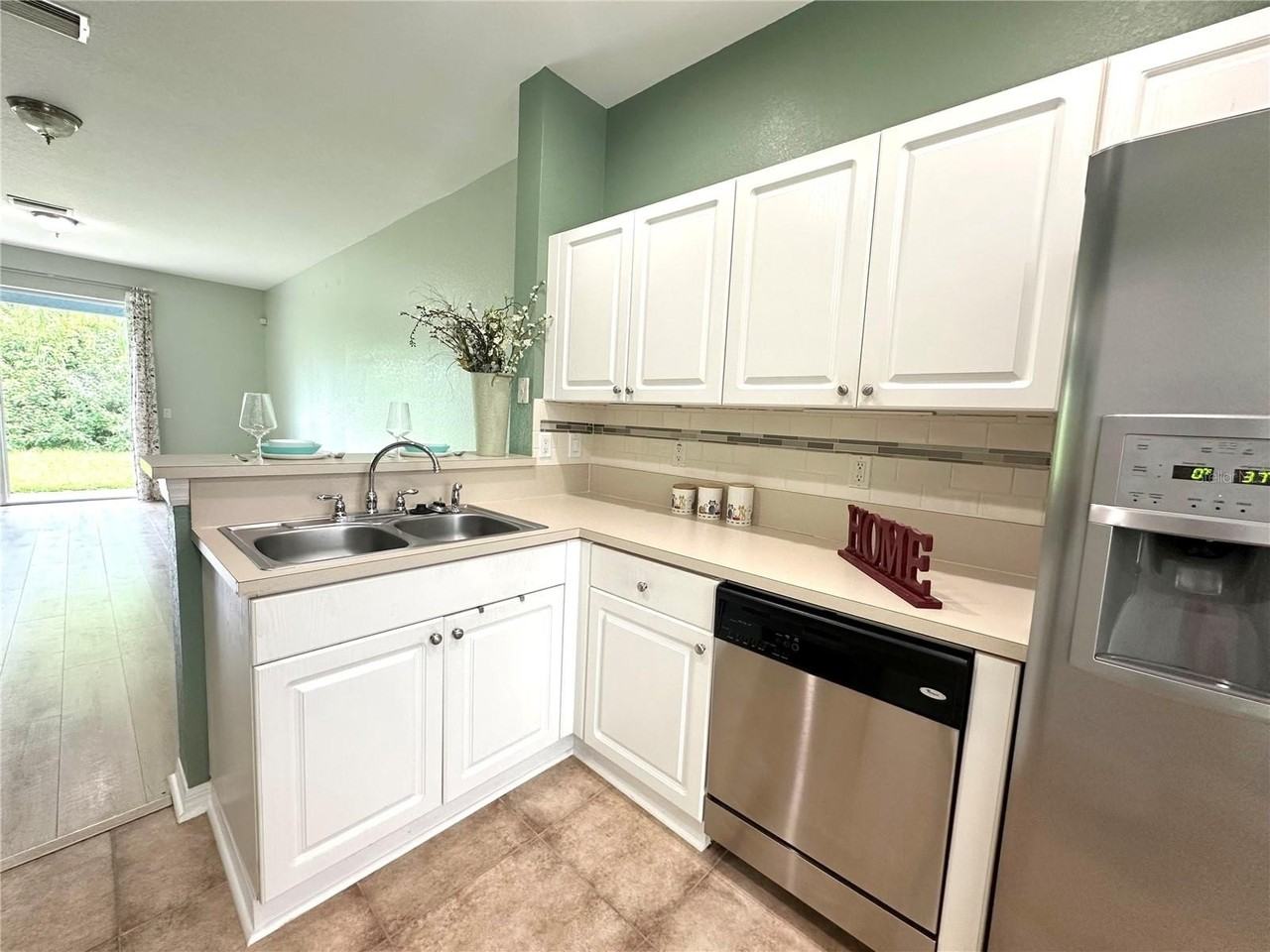 11096 Winter Crest Dr - Photo 4 of 15