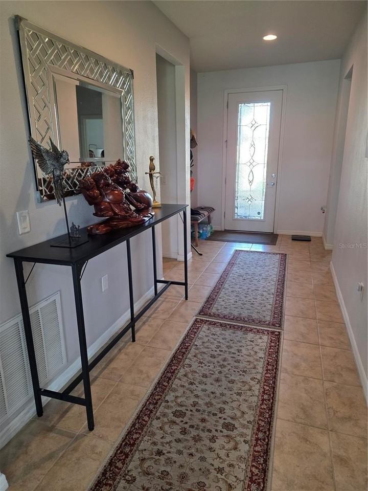 576 Cantabria Dr - Photo 4 of 49