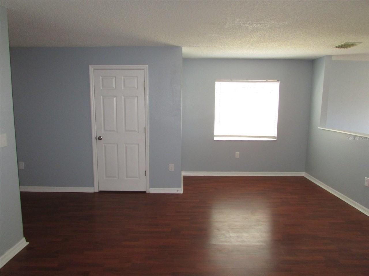 8532 Edgewater Place Blvd - Photo 4 of 42