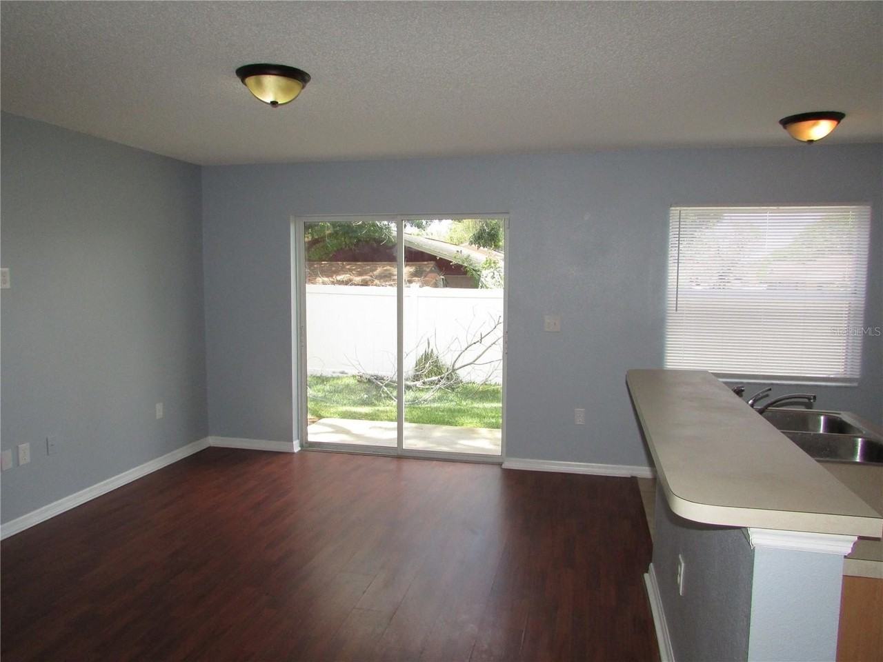 8532 Edgewater Place Blvd - Photo 5 of 42