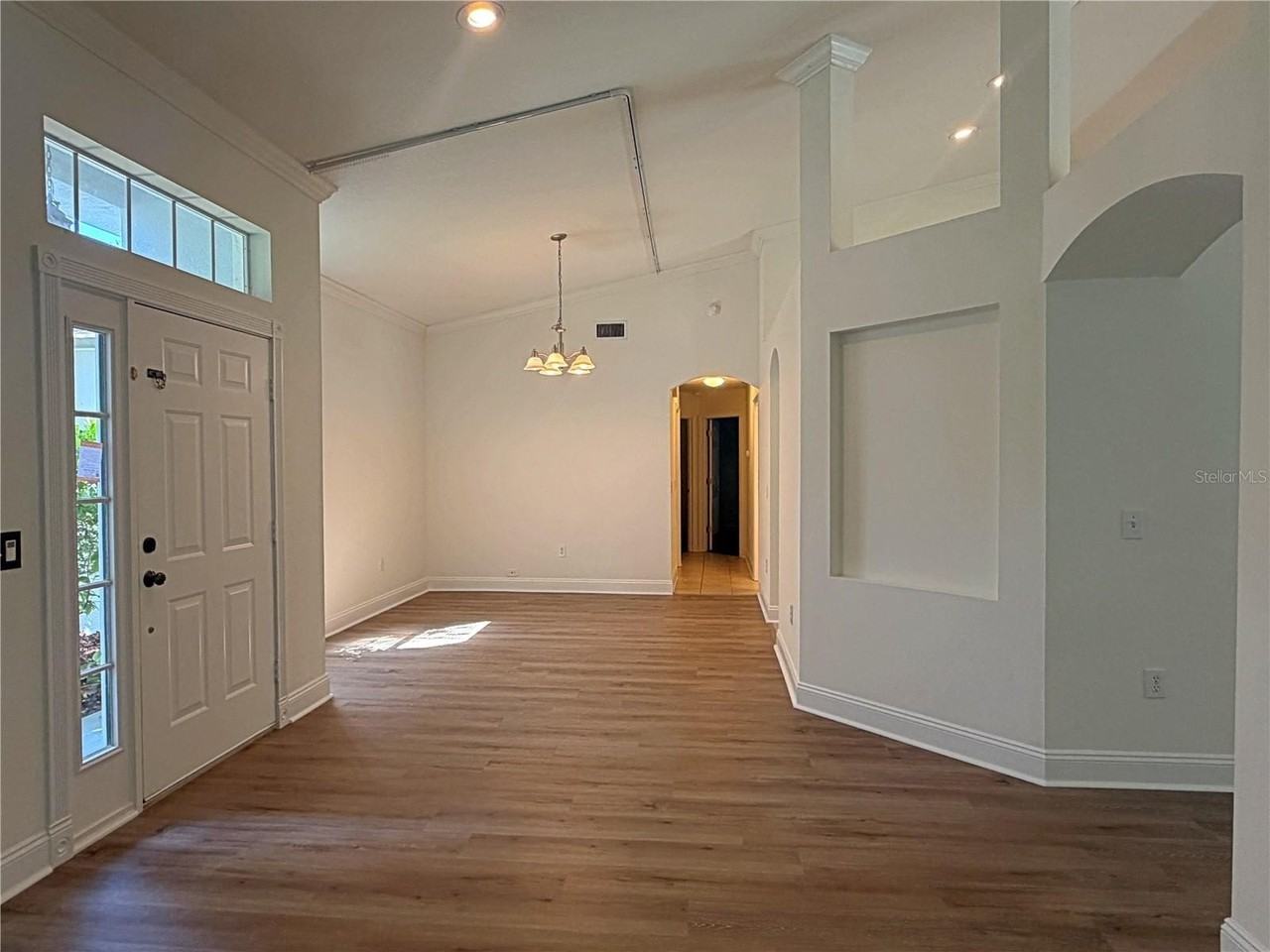 14832 Heronglen Dr - Photo 5 of 35