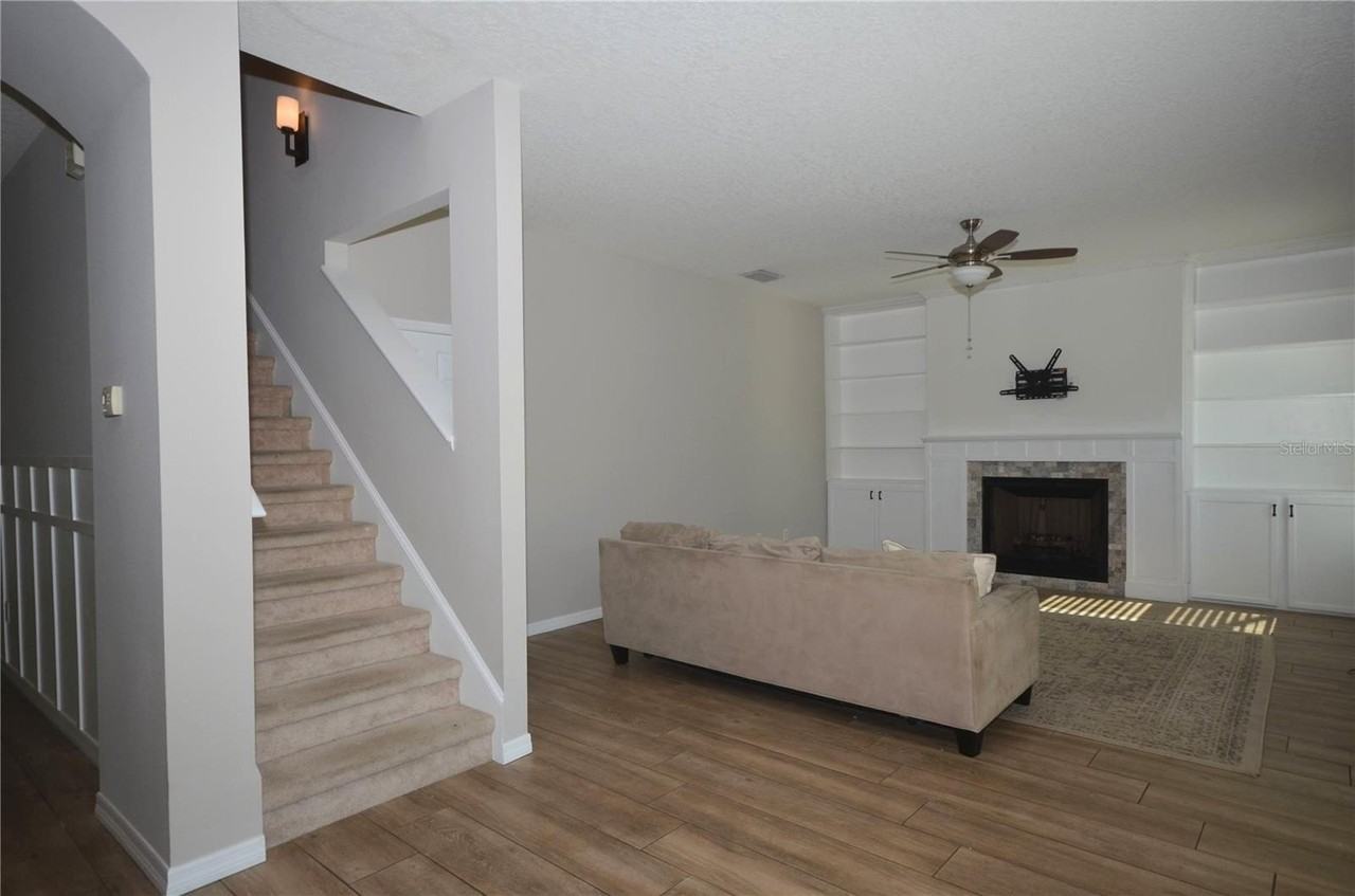 1625 Emerald Hill Way - Photo 4 of 50