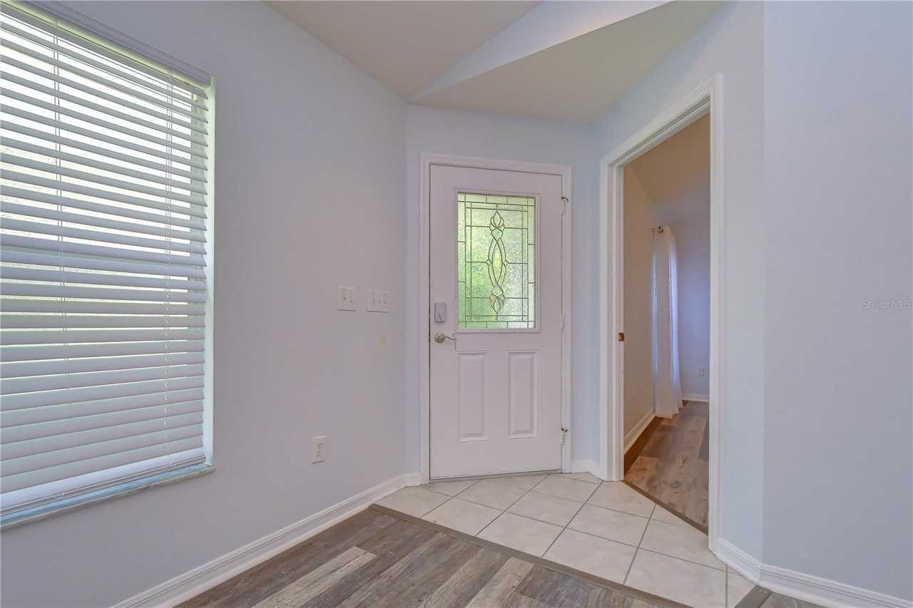 6010 Skylarkcrest Dr - Photo 4 of 31