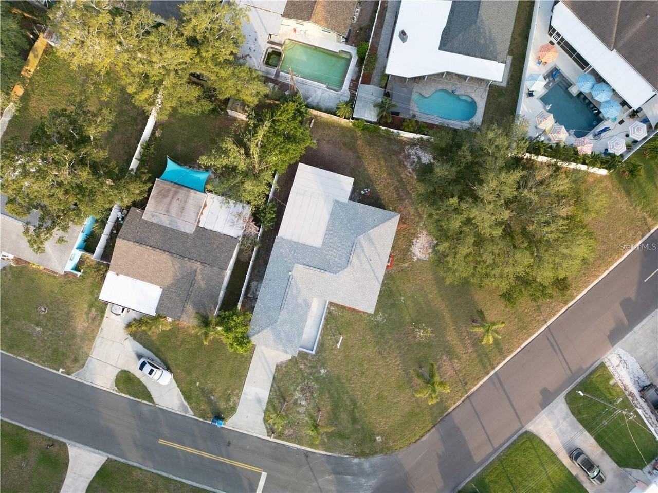 10341 Kumquat Ln - Photo 3 of 40
