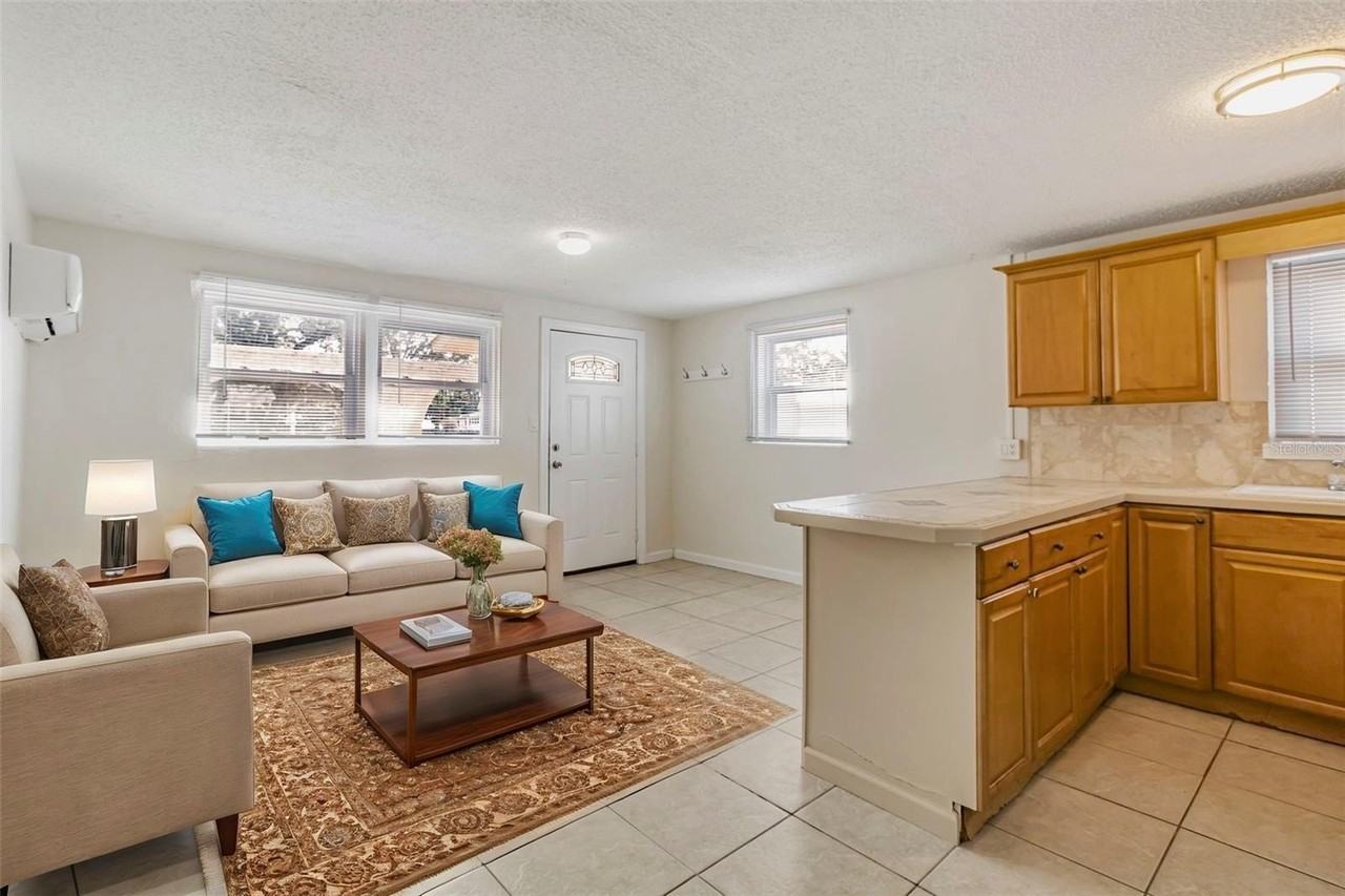 809 Illinois Ave - Photo 3 of 14