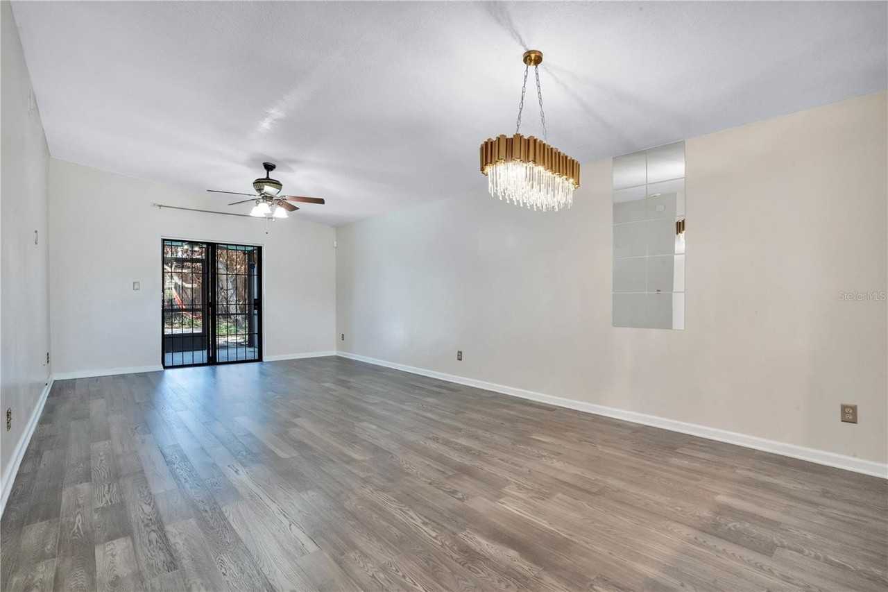 4805 Kingston Cir - Photo 4 of 38
