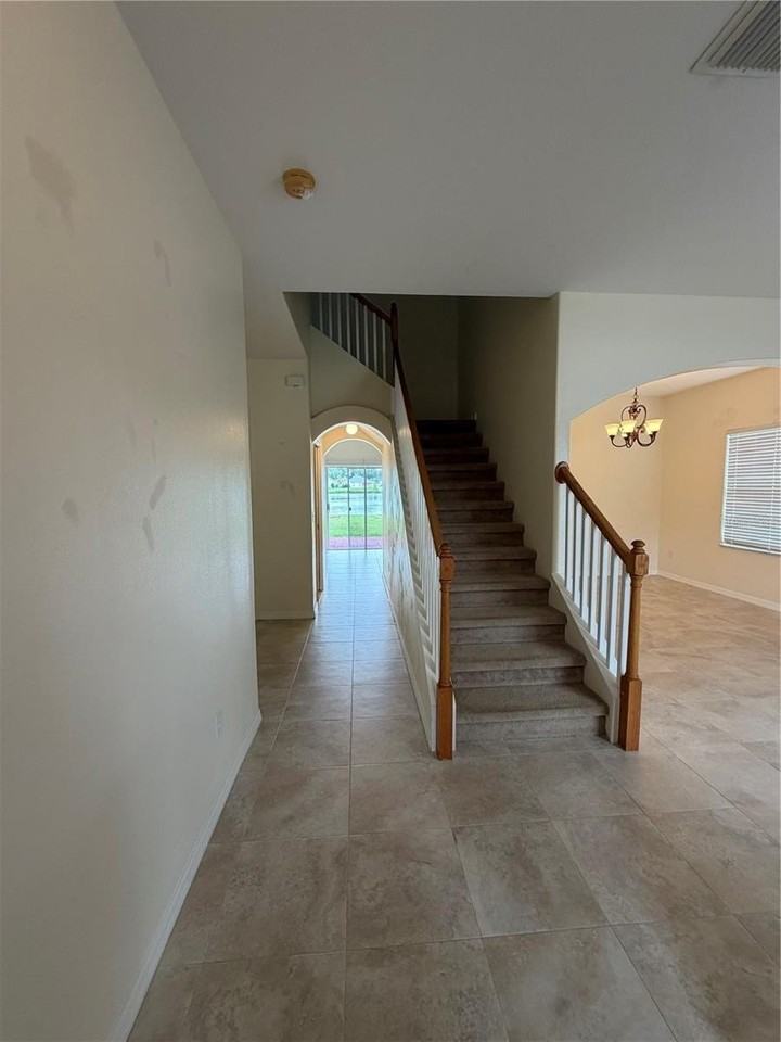 31037 Baclan Dr - Photo 3 of 9