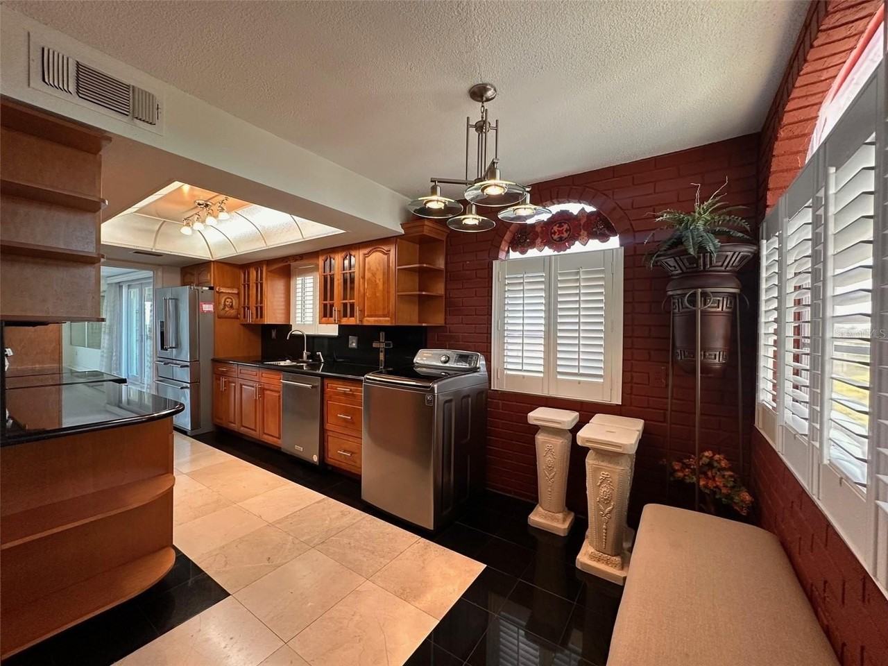 2699 Seville Blvd #701 - Photo 5 of 30