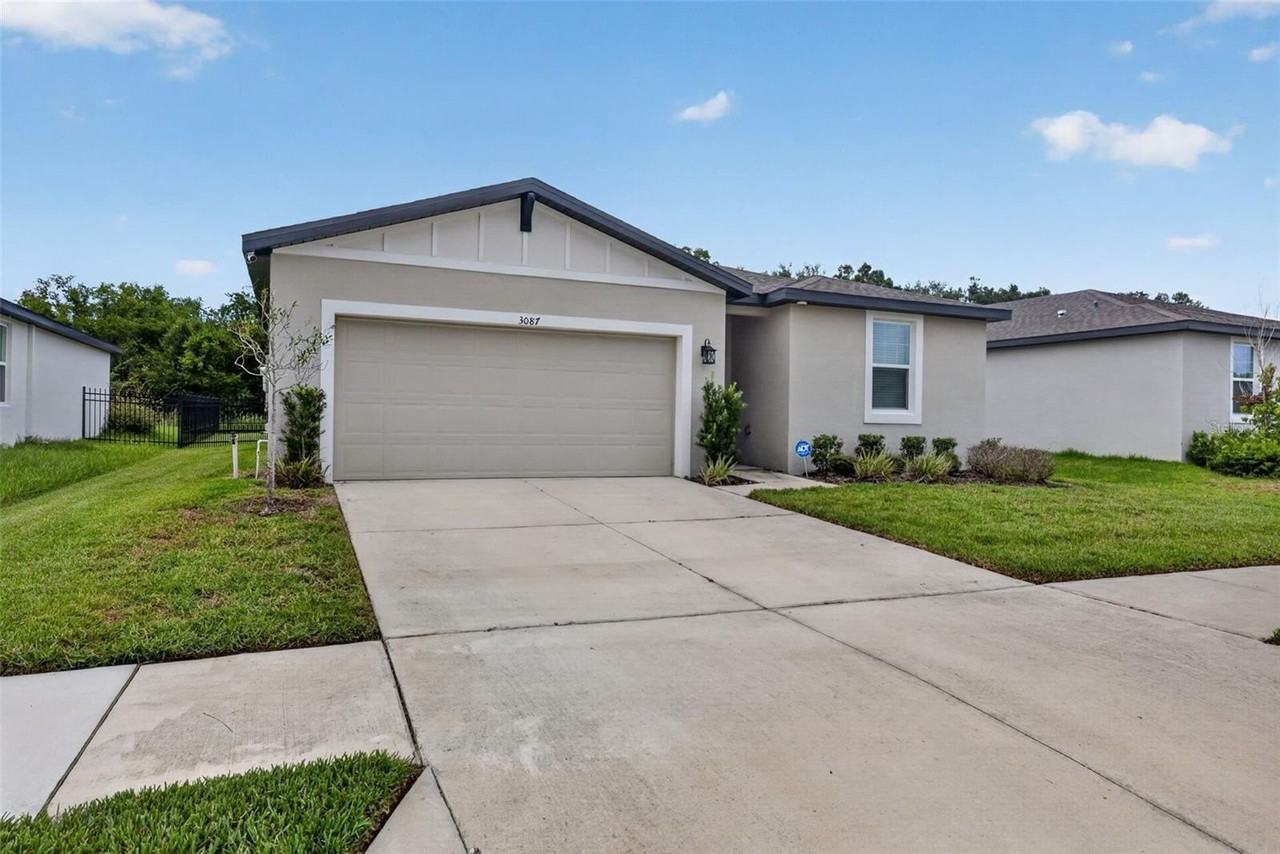 3087 Forrest Plum Ct - Photo 3 of 44
