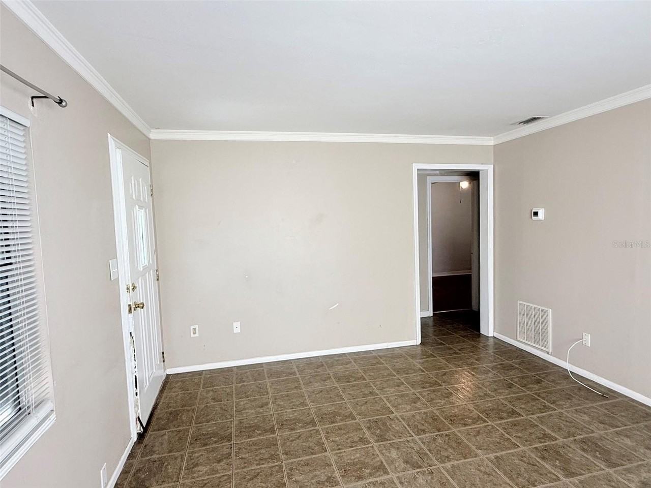4935 Emerson Ave S - Photo 4 of 26