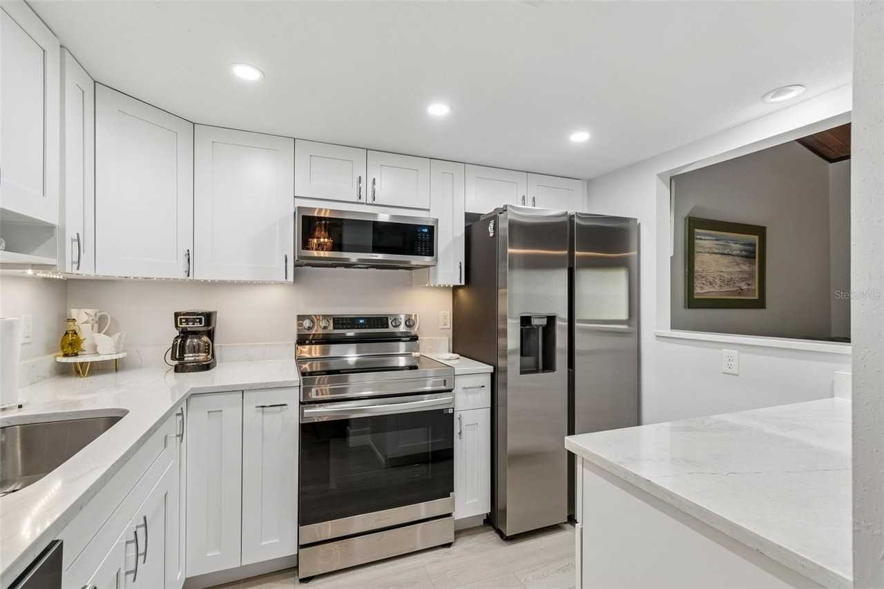 505 Plaza Seville Ct #12 - Photo 7 of 37