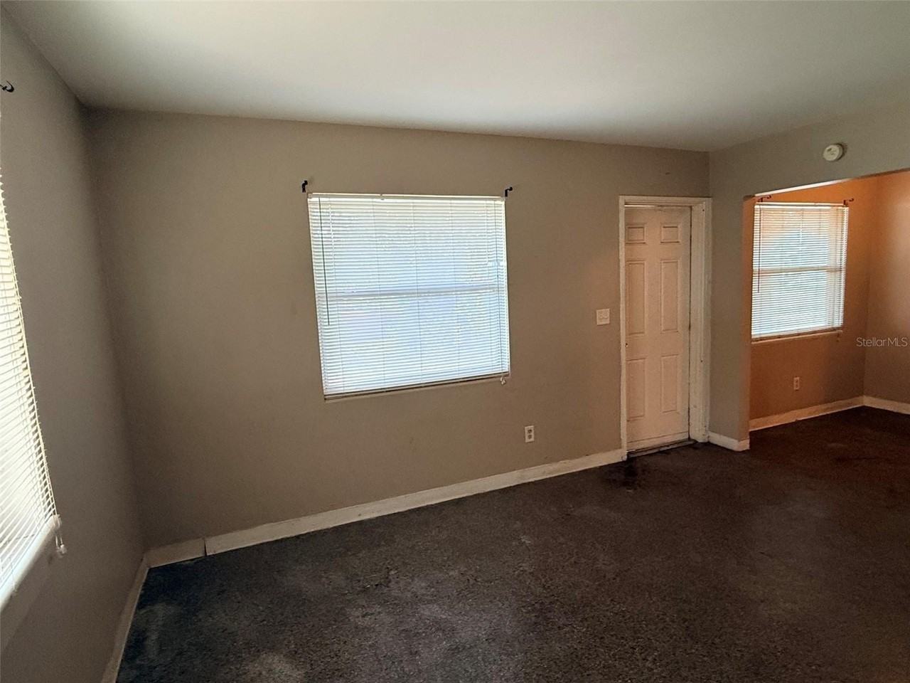 1273 S Betty Ln - Photo 4 of 15