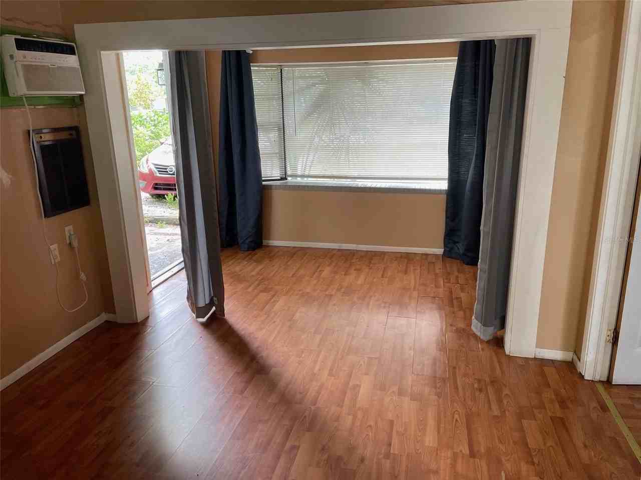 1661 27th Ave N - Photo 2 of 7
