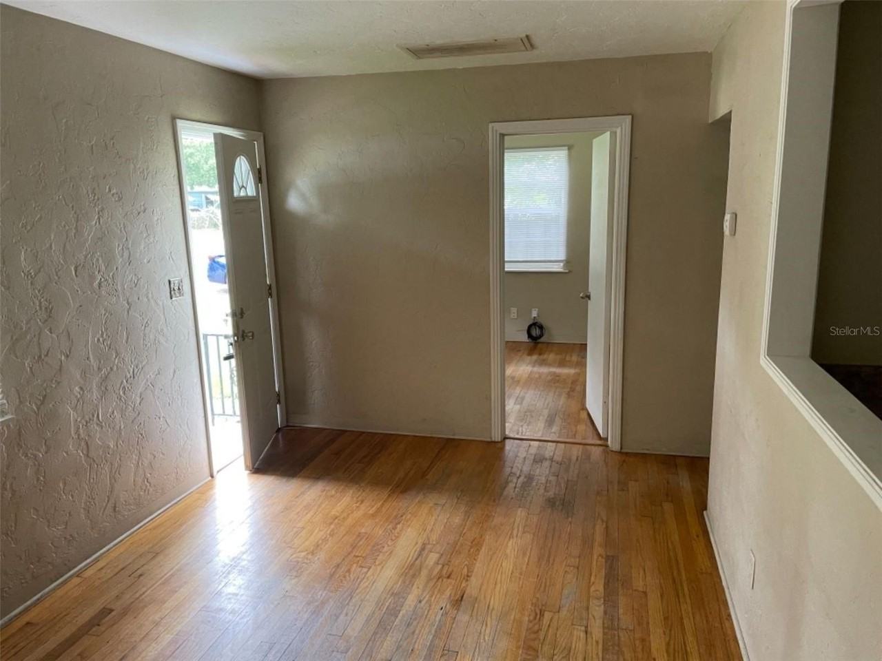 5013 20th St N - Photo 2 of 21