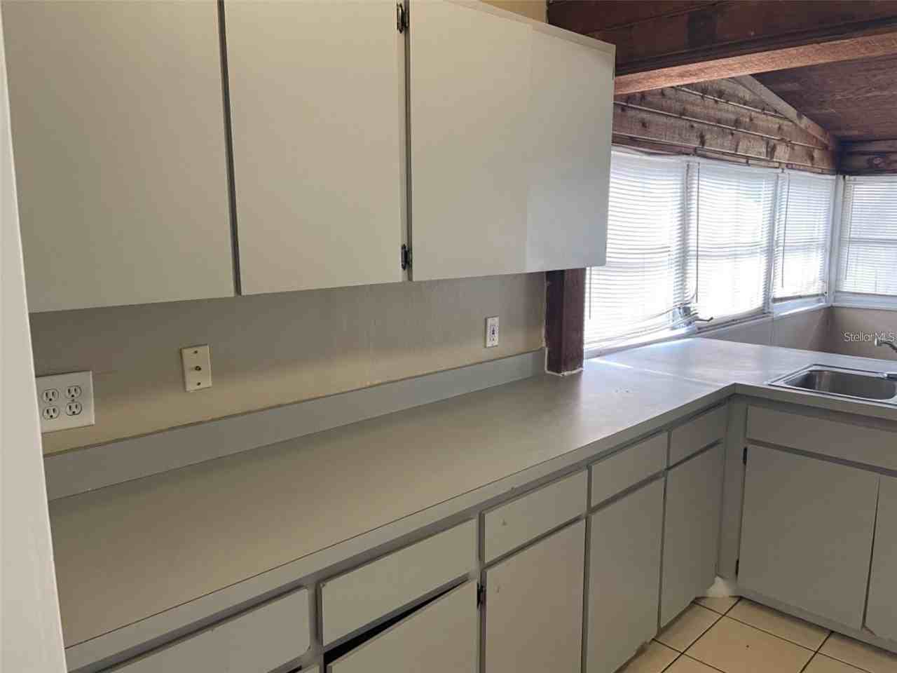 2624 14th Ave N - Photo 6 of 18