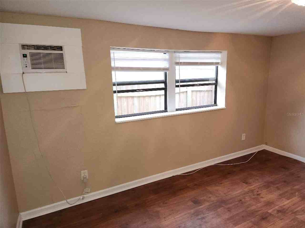 2135 8th Ave N #2 - Photo 4 of 14