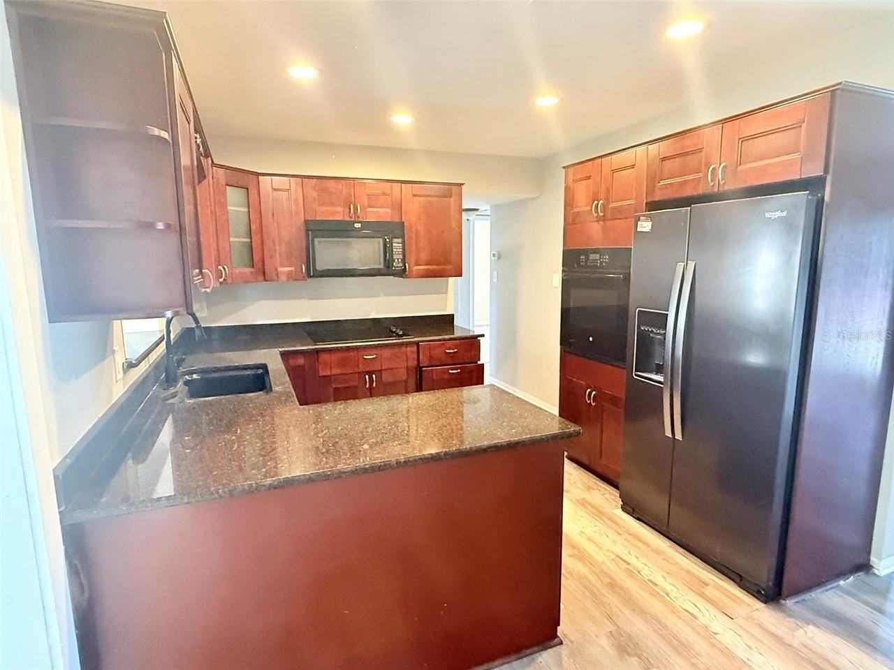 6041 43rd Ave N - Photo 7 of 33