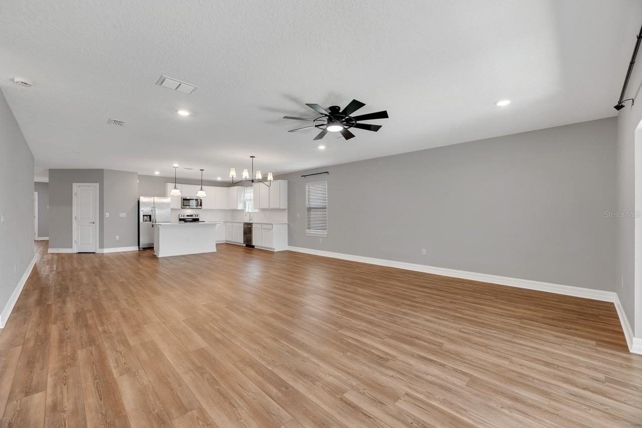 9514 Summers Cay Cir - Photo 3 of 25