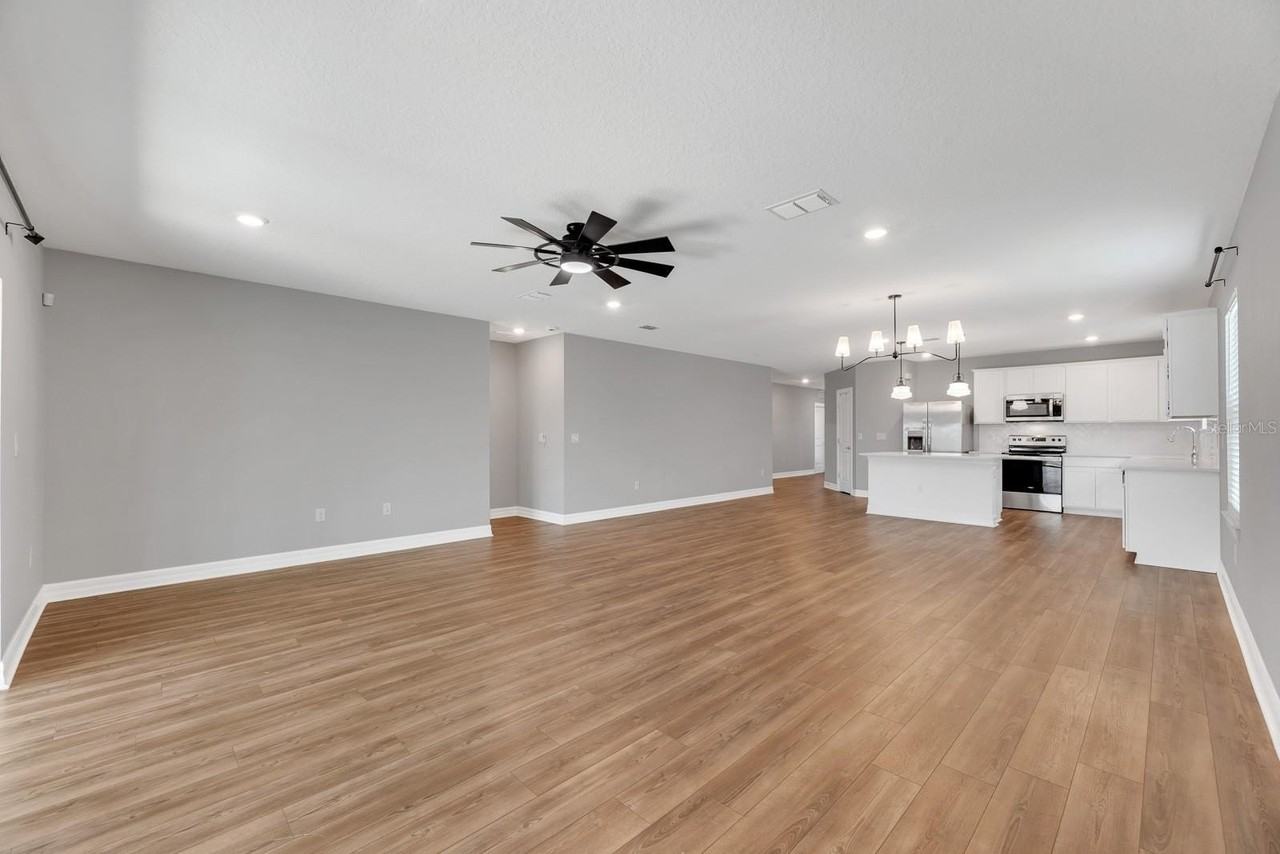 9514 Summers Cay Cir - Photo 4 of 25
