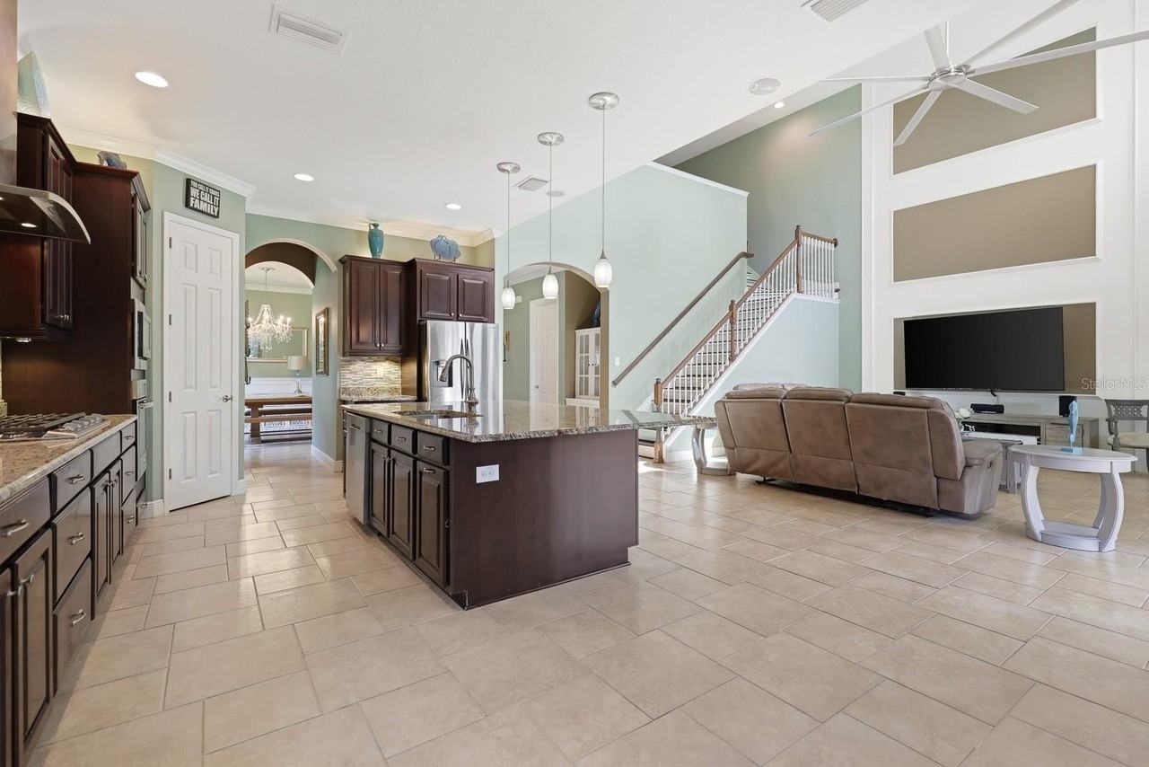 5210 Sparrowglen Pl - Photo 7 of 20