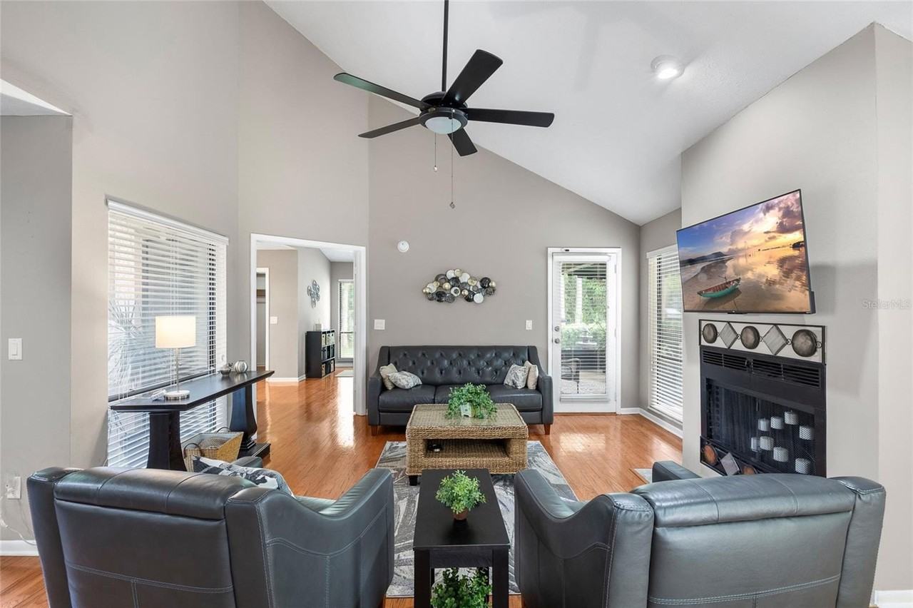 11520 Galleria Dr - Photo 6 of 29