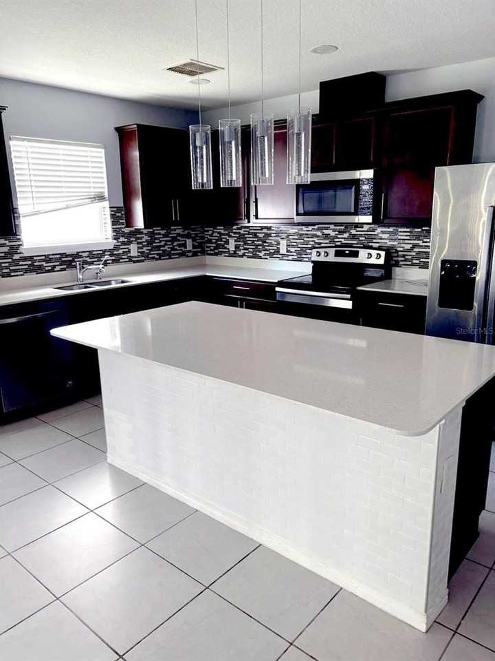 30243 Marquette Ave - Photo 7 of 9