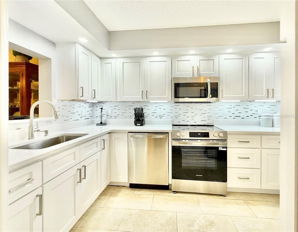 1247 S Martin Luther King Jr Ave #D103 - Photo 5 of 15