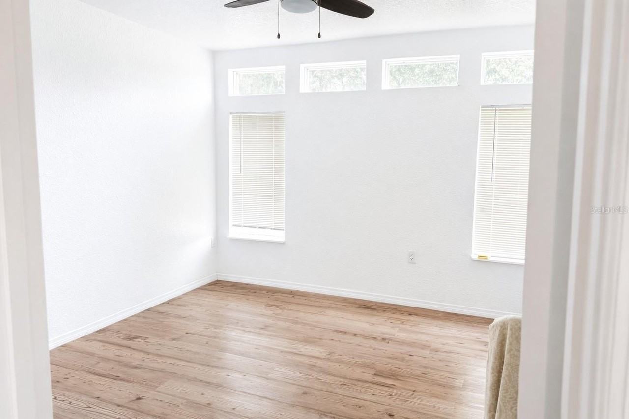 10121 Evanston Ln - Photo 5 of 14